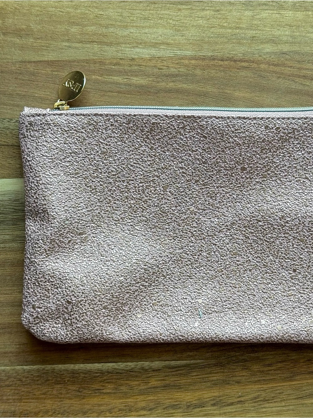 ipsy pink glittery zippered pouch makeup bag